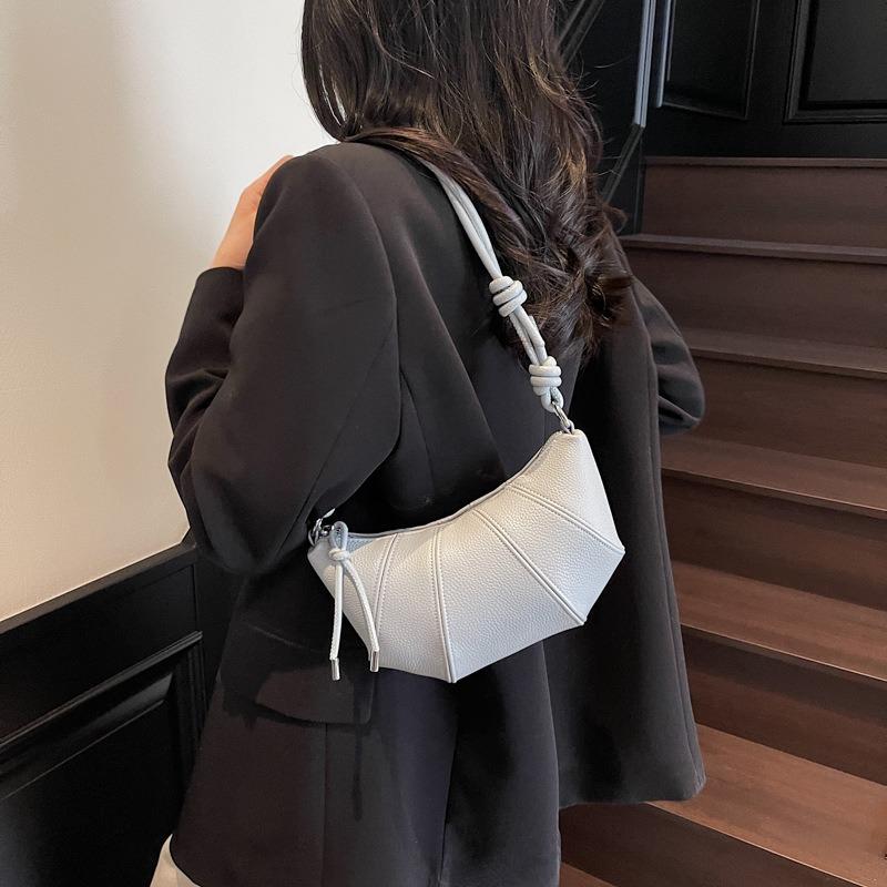 Niche dumpling bag women's new trend fashion croissant high sense versatile shoulder messenger bag