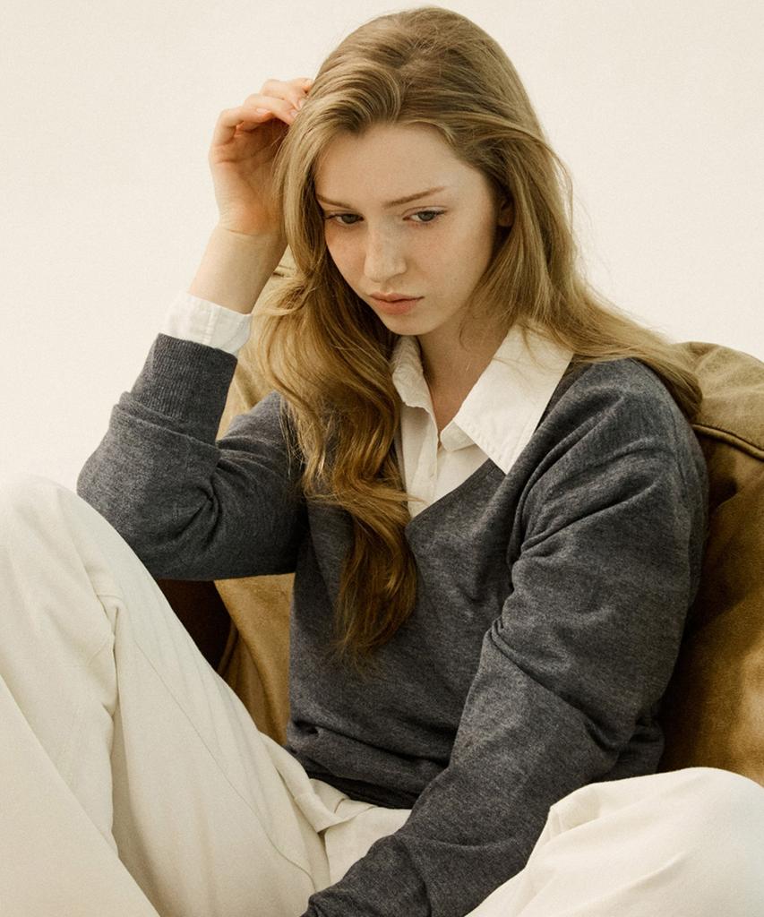 OATMEAL CAFE Timeless Essential V-Neck Knit - Gray