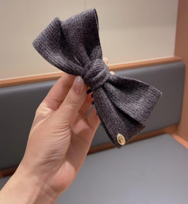 Korean Style Gold Logo Knit Bow Banana Clip - 2026 New High Ponytail Claw Clip, Twist Hair Clamp for Back of Head, Cute Hair Accessory for Women