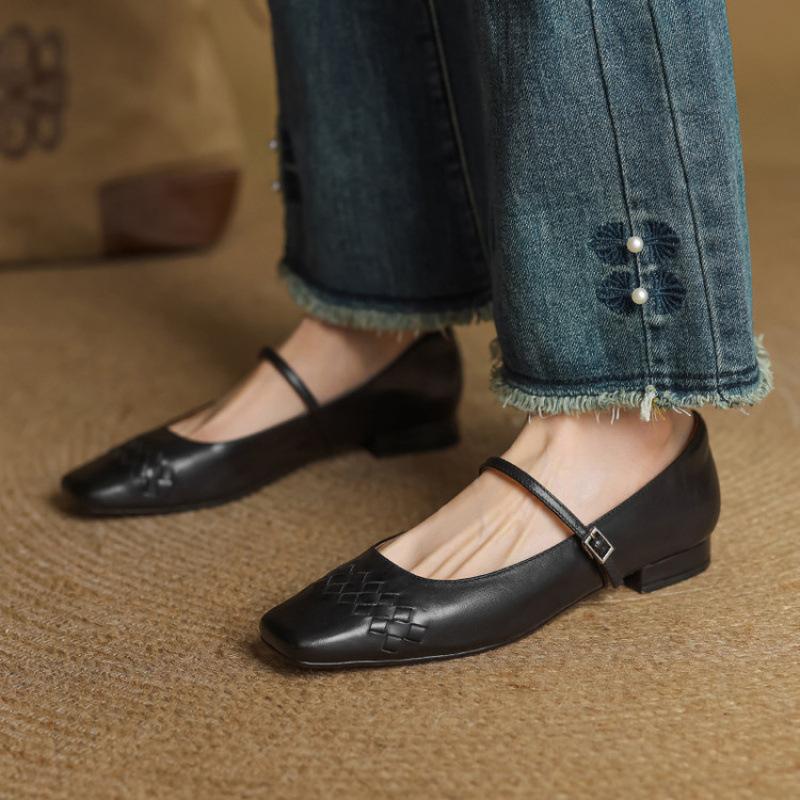New Four-season Wear Women's Single Shoes Casual Low-top Women's Single Shoes Solid-color Leather Large-size Shoes Square Head and One Pedal Shallow M