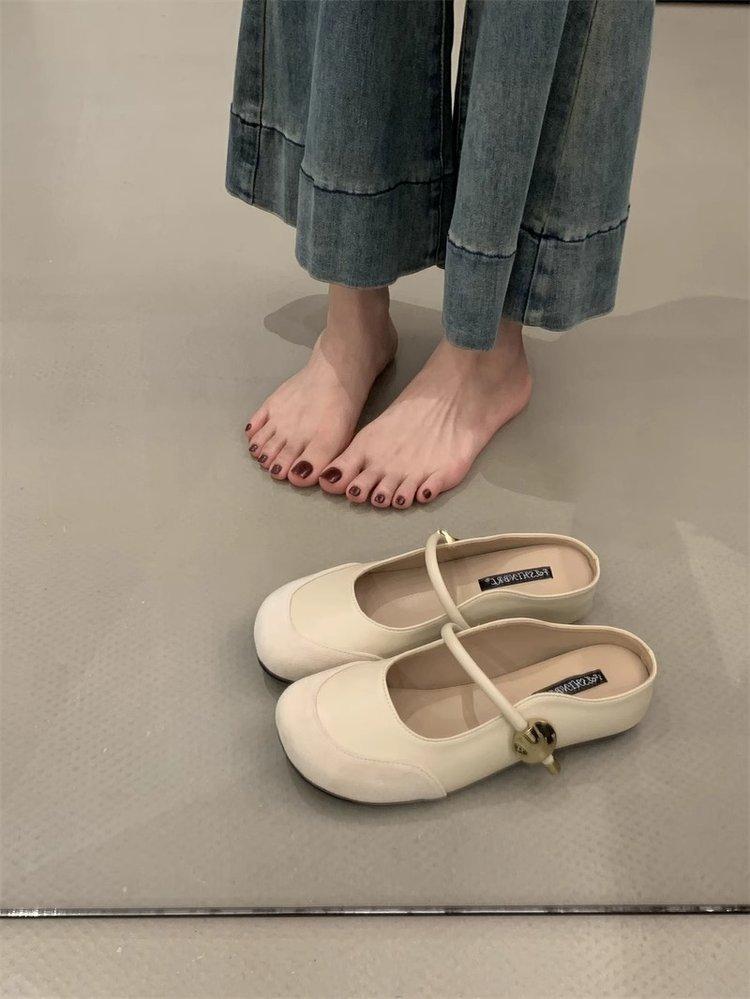 

Design sense Xiaoxiangfeng flat-bottomed bag head slippers summer wear 2025 new fairy French with skirt small sandals 40 абрикосовый