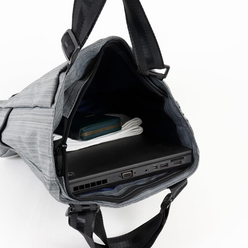 Logo Spark A4 Tote with Extendable Adjustable Perfect for Everyday Casual Bag, Vertical, Freestanding, Handles, Length, Basic, Use, (Black)