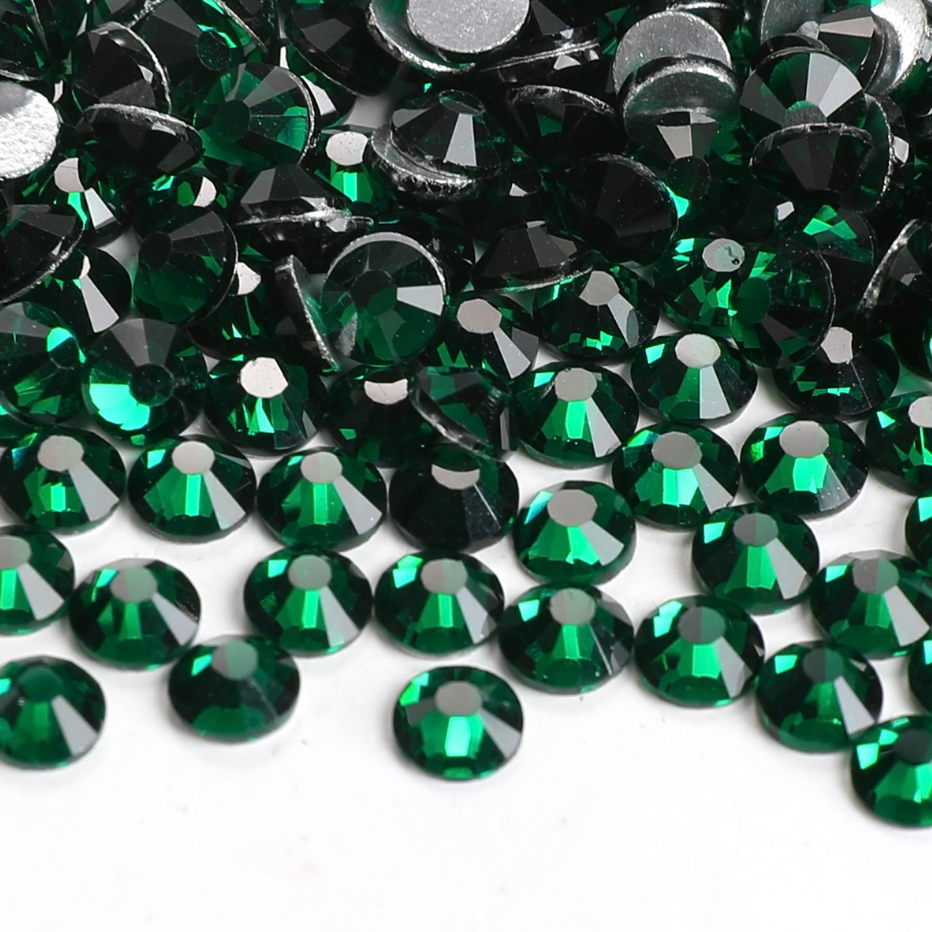 Weichen Стразы Плоское дно Алмазный маникюр Алмазный стеклянный кристалл Круглый Diy Наклейка Алмазные ювелирные изделия Аксессуары SS4 #1440 pieces темно-зеленого