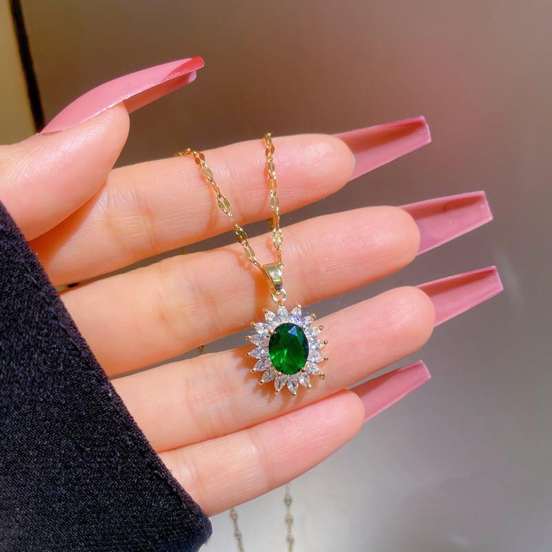 Milan Girl Sunflower Geometric High-end Necklace High-end European and American Fashion Temperament Niche Light Luxury Zircon