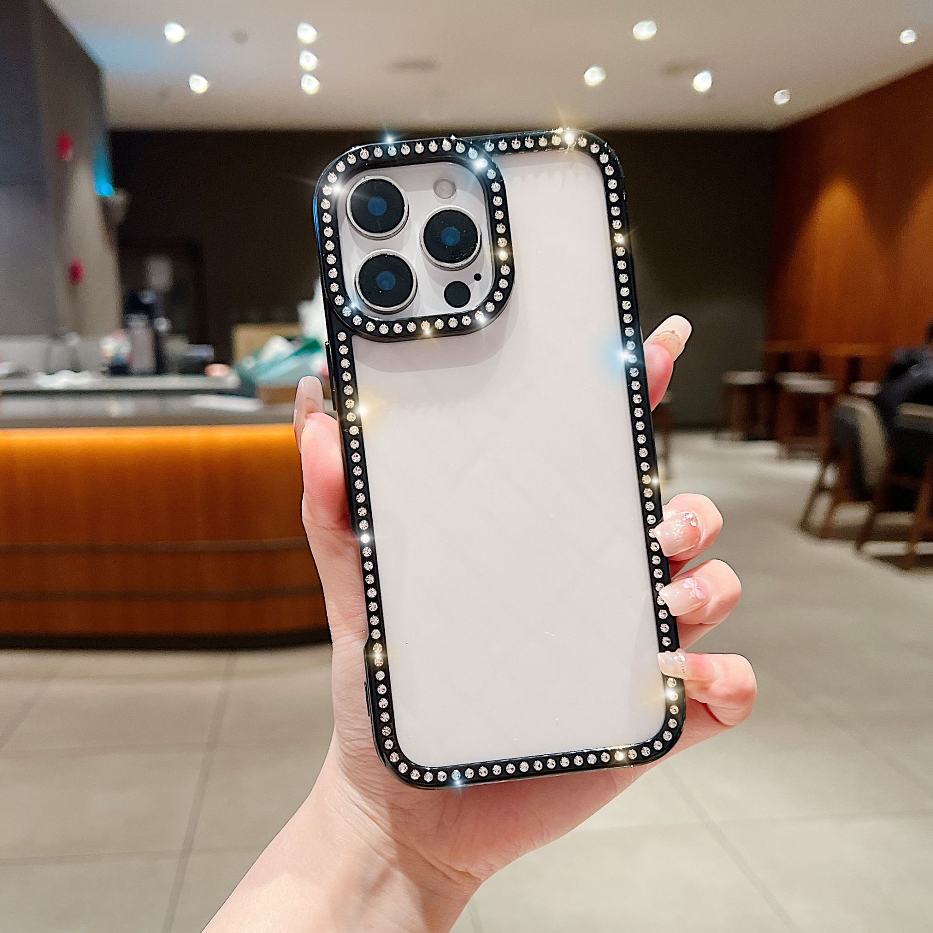 

Подходит для iPhone16PROMAX Рамка Стразы Чехол для телефона Apple 15/14 Флэш-дрель Прозрачный защитный чехол iPhone 16PROMAX чёрный