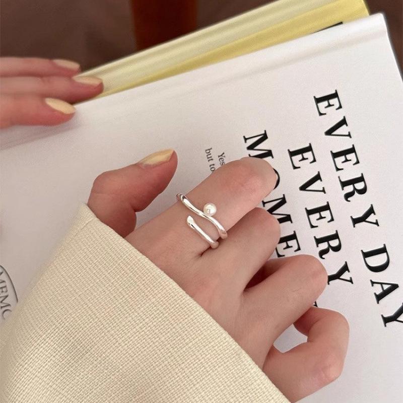 Sterling Silver Floral Ring for Women - High-End Open Joint Design for Autumn/Winter