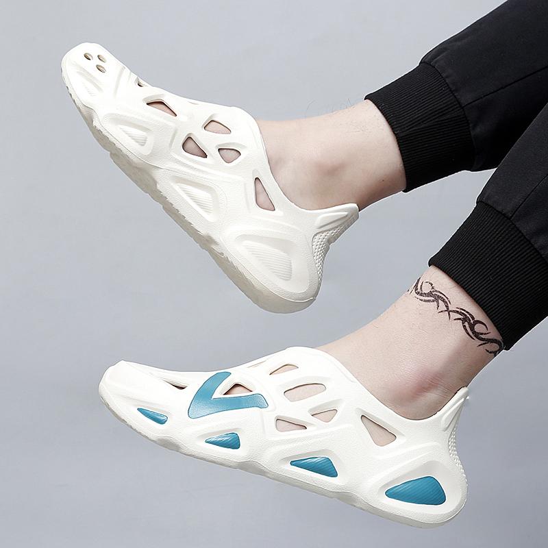Fashion Men Trend New Summer Slippers Soft Bottom Cloud Slides Light Beach Shoes Male Suitable Indoor and Outdoor