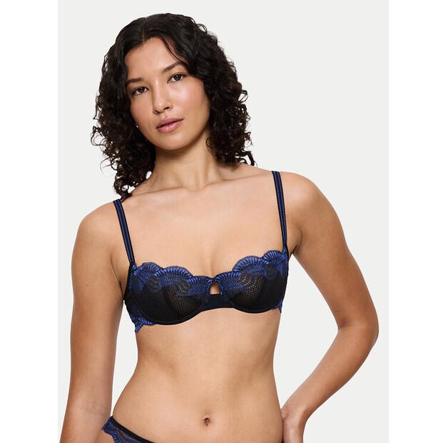 Бюстгальтер балконет Triumph Comfort Glam EU 70C