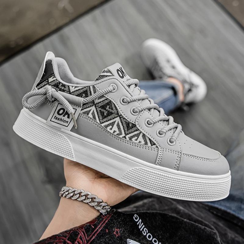 Summer New Lightweight Breathable Casual Shoes Student Trend Board Shoes Non Slip Versatile Men Platform Sneakers Lazy Flat Shoe