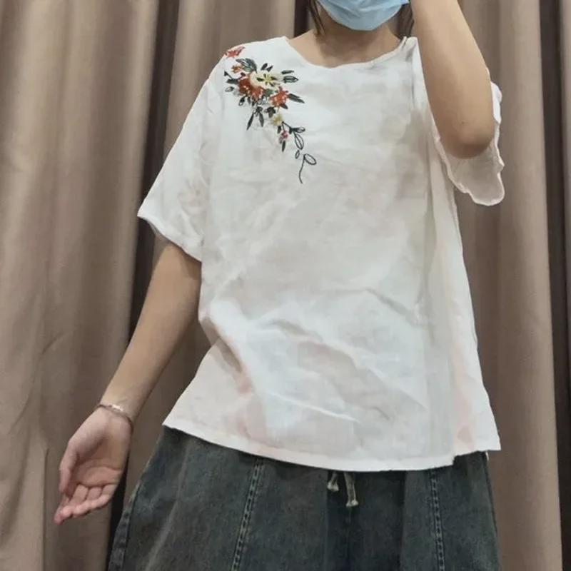 Damski letni etniczny haftowany bawełniano-lniany luźny T-shirt z krótkim rękawem