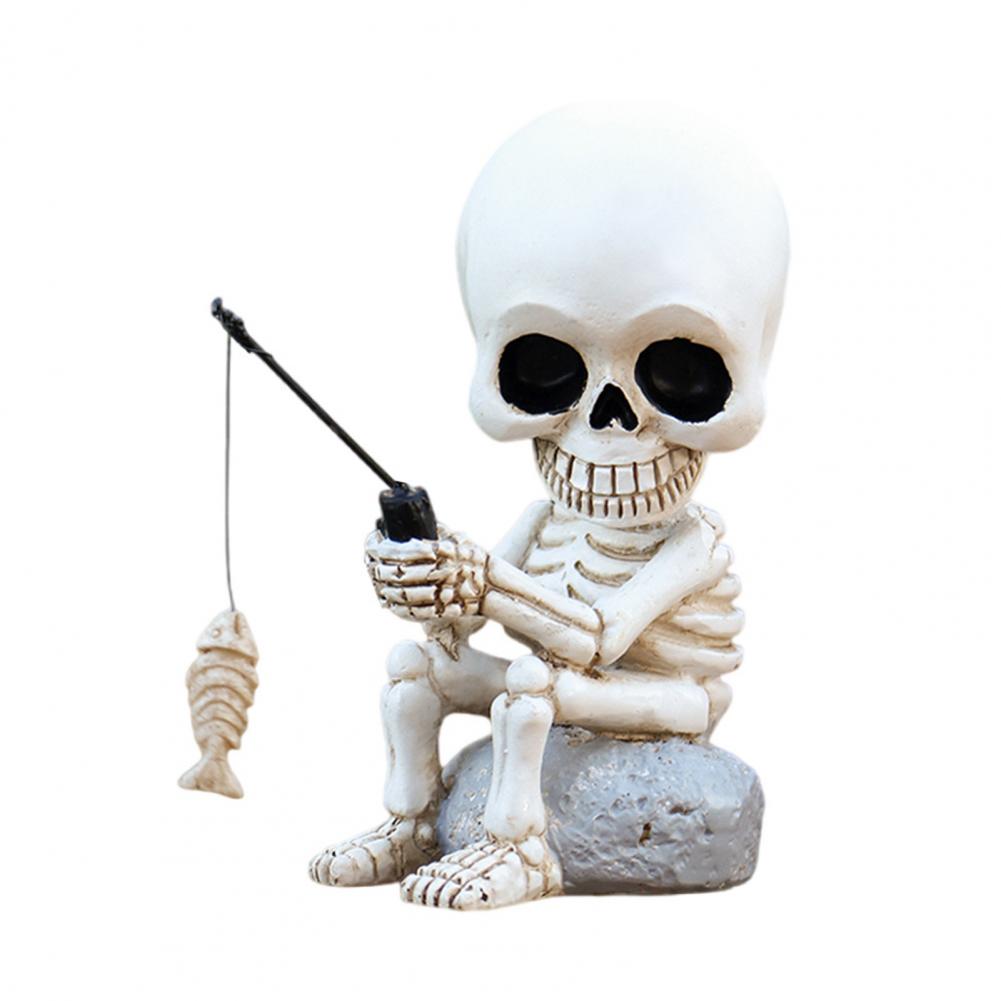 

Skull Ornament for Halloween Skull Decor Mini Skeleton Fisher Sculpture for Halloween Decor Garden Pond or Fountain for Outdoor білий