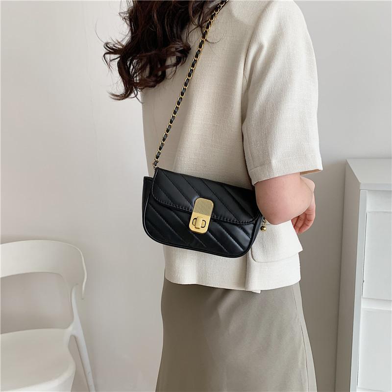 Fashionable Summer 2023 Pu Leather Square Flap Bag Stylish Chain Shoulder Bag