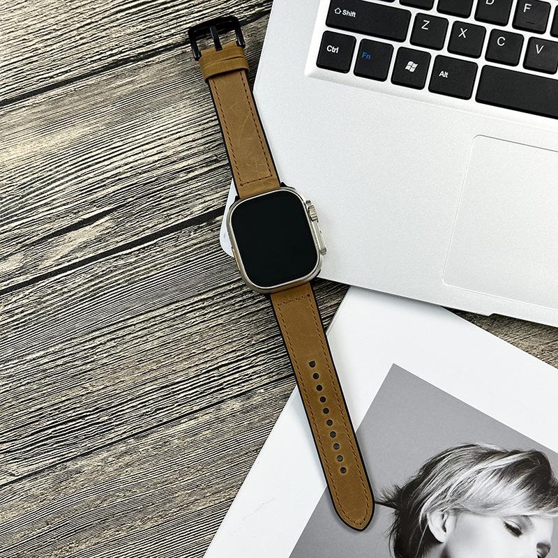 Versatile Leather Strap with Crazy Horse Pattern for Apple and Samsung Smartwatches