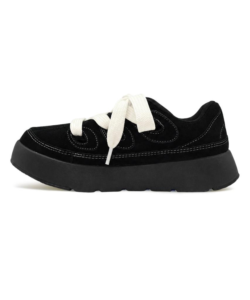 Equalby Tiocan / Black (+White Shoelaces)