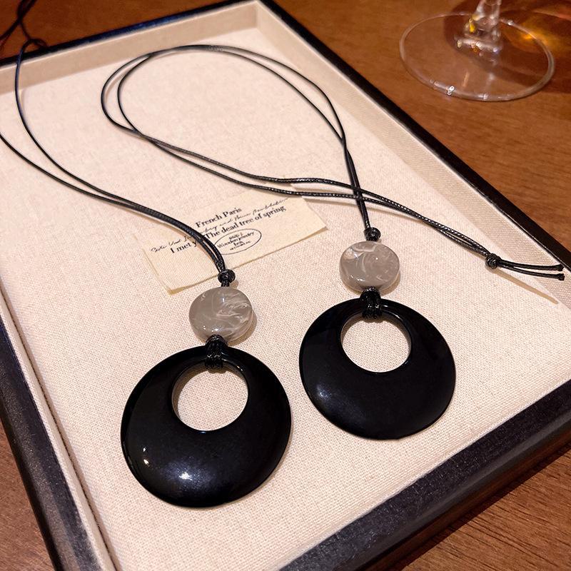 Retro Ethnic Style Pendant Necklace - Elegant Sweater Chain Jewelry