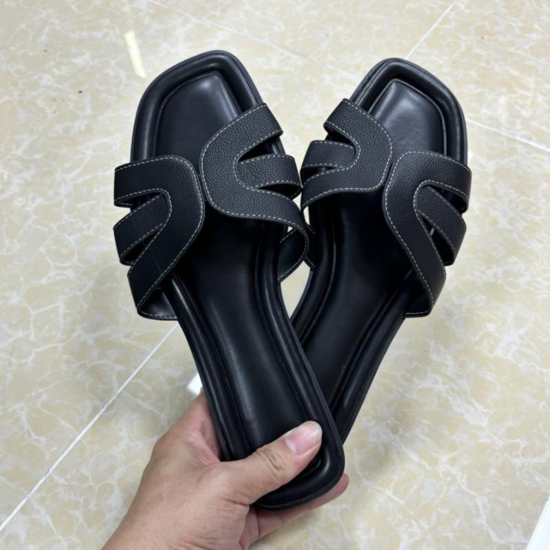 Fashion Flat Bottom Summer Retro Women Slippers Cross Strap Design Vacation Beach Shoes Trend Brand Walking Soft Leisure Ladies Slides