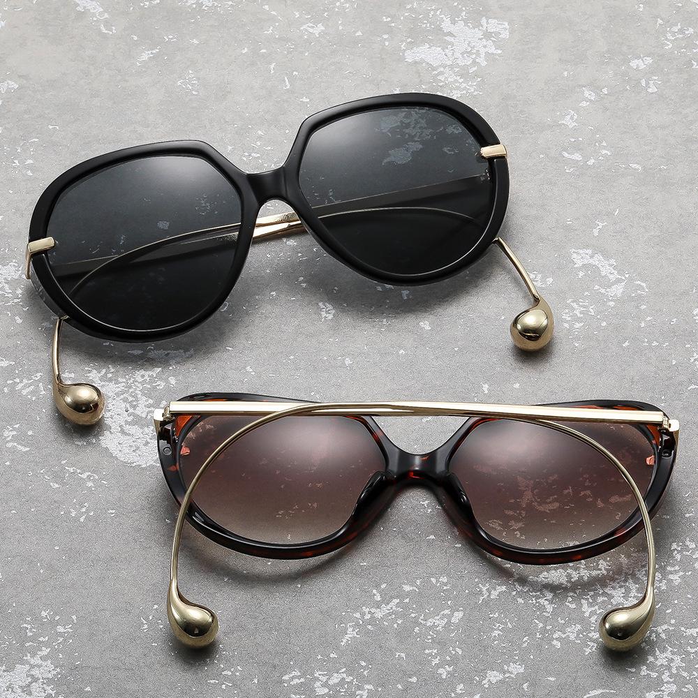 Women's Oversized Retro Sunglasses - UV Protection, Face Slimming, High-End Style