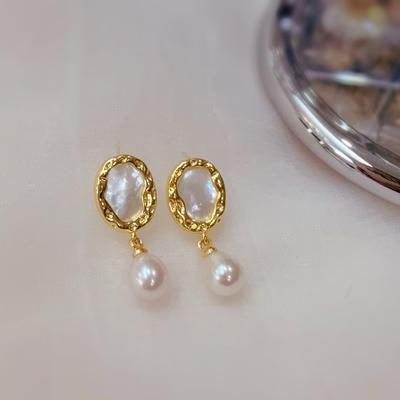 Light Luxury Retro Fritillary Natural Freshwater Water Drop Pearl Earrings Femininity Stud Earrings Niche High-end Earrings Silver Needle