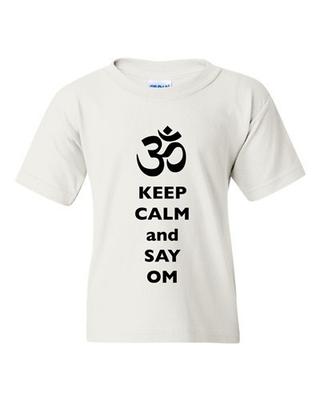Mantén la Calma y Di Om Símbolo Hindú Sánscrito Religión DT Camiseta Juvenil para Niños Camiseta Unisex