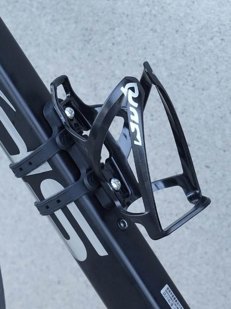 Bicycle Water Bottle Cage Converter Straps: Universal Silicone Mount for Road and Mountain Bikes