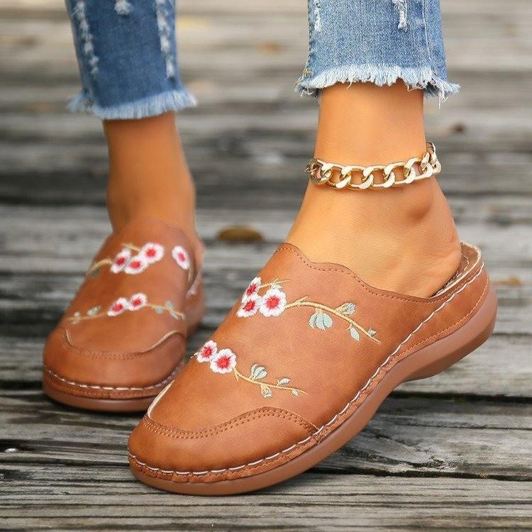 

Simple flower flat bottom women s fish mouth slippers new large size wedge slippers 43 35