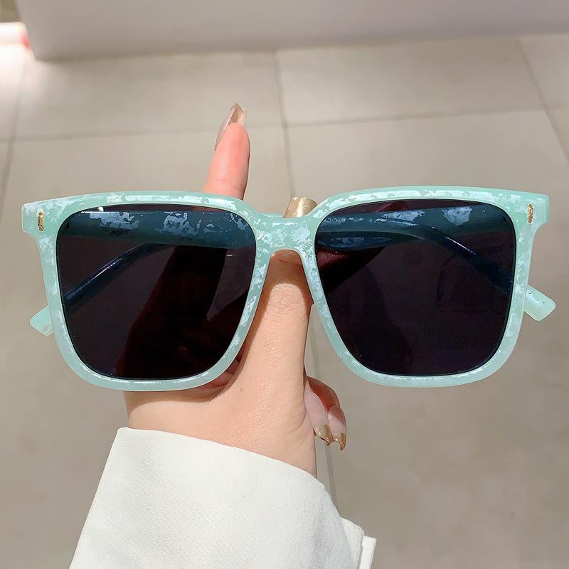 KAMMPT Vintage Square Sunglasses Oversized Korean Style Women Shades Trendy Fashion Luxury Eyewear
