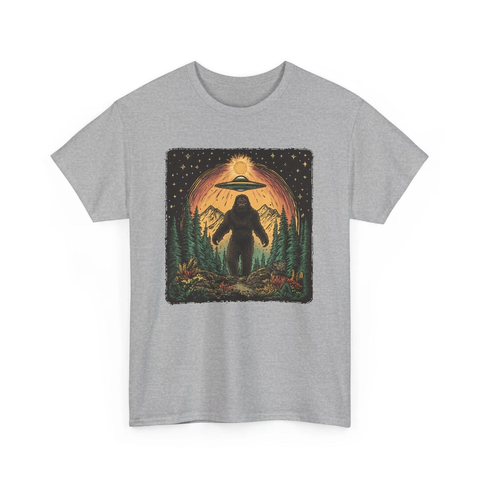 Funny Cryptozoology T-Shirt | Cryptid Hunter Tee | Ovni Shirt XL