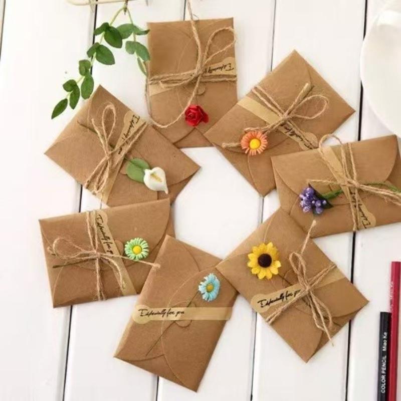 Geschenke handgemachte Grußkarten nationaler Trend kulturell und kreativ Retro Kraftpapier Trockenblumen Feiertagssegen Großhandel