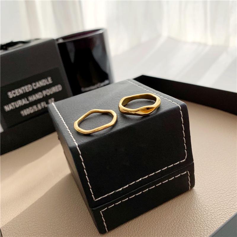 Women's Trendy Retro Geometric Wave Ring: European American Style