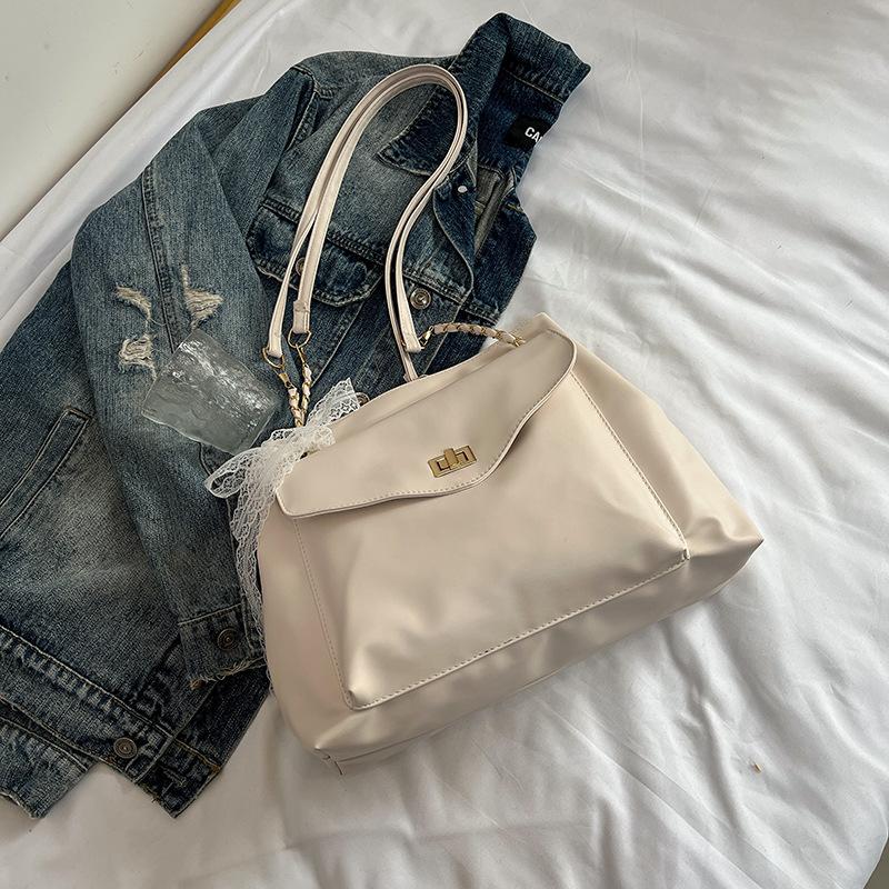Versatile Large Capacity Bag for Women, 2026 New Trendy Korean Versi Tote Bag, Fashiable Solid Color Chain Crossbody Bags
