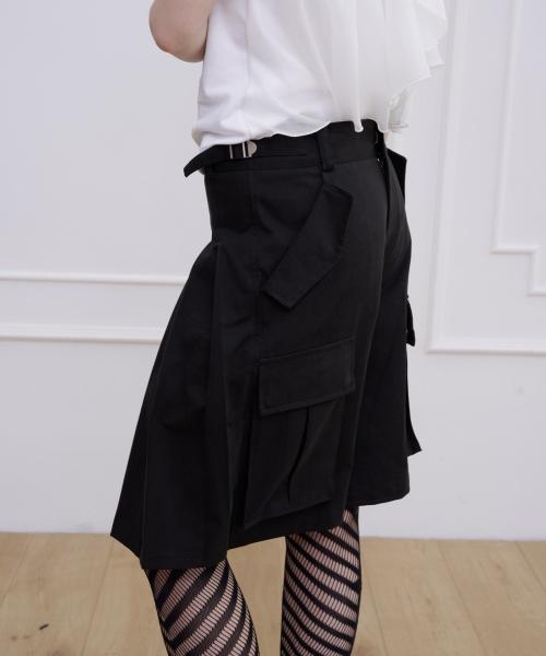 Soleubelum Skirted Cargo Shorts (Black)