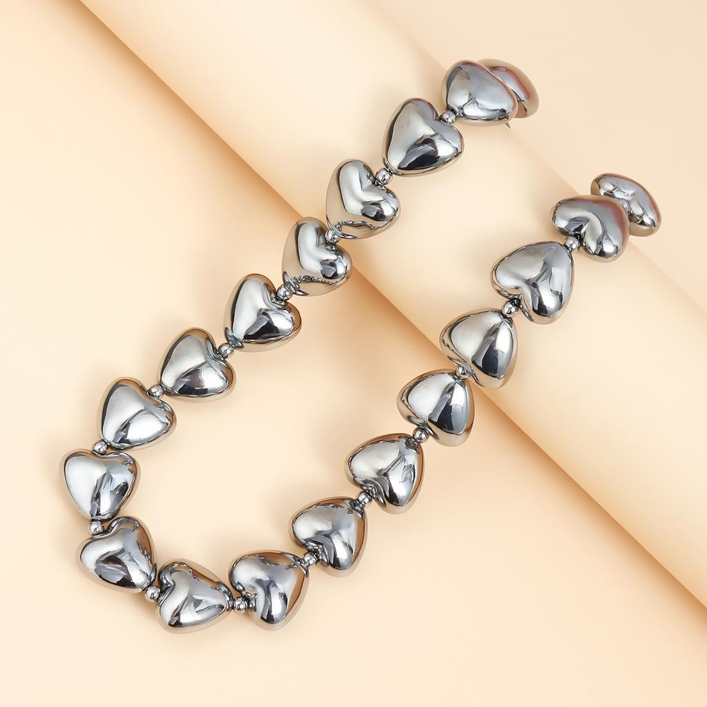 Gunmetal Black Beaded Heart Pendant Necklace Adjustable Length Neckchain Fashionable Clavicle Chain Jewelry for Women