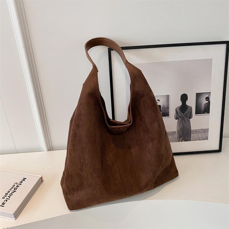 Women's Vintage Shoulder Bag Deer Skin Suede Handbags Large Capacity Solid Color Simple Casual Commuter Bag Retro Tote Bag Armpit Bag