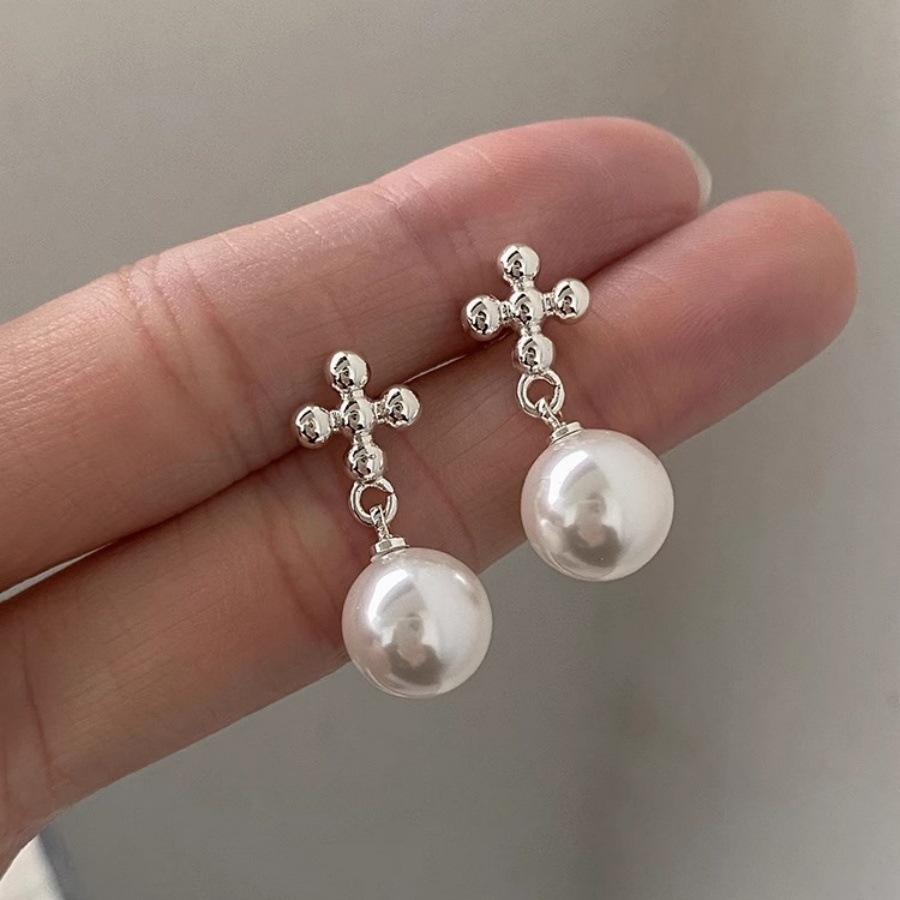 Оуян Нана такие же серьги-гвоздики с жемчугом и крестиком изысканные маленькие универсальные серьги ощущение уникальные серьги