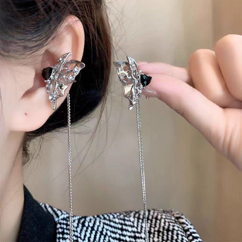 Elegant Butterfly Tassel No-Piercing Ear Clips - Trendy, Versatile, Fashionable Earring Accessory