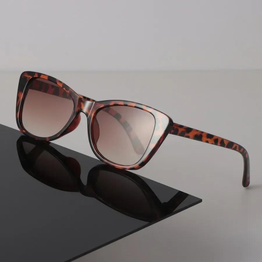 Vintage Square Sunglasses Women Men Retro Casual Fashion Black Clear Sun Glasses Female Eyewear