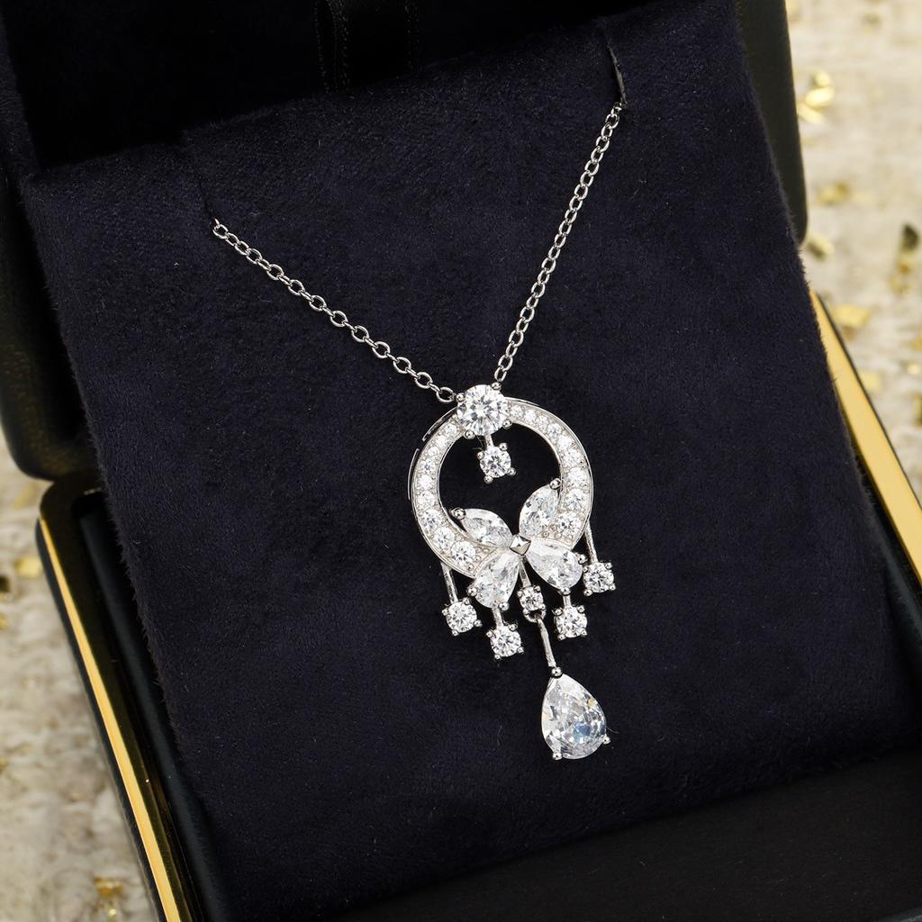 Garden butterfly necklace does not fade, female high-end sense, phantom butterfly fringed necklace design sense