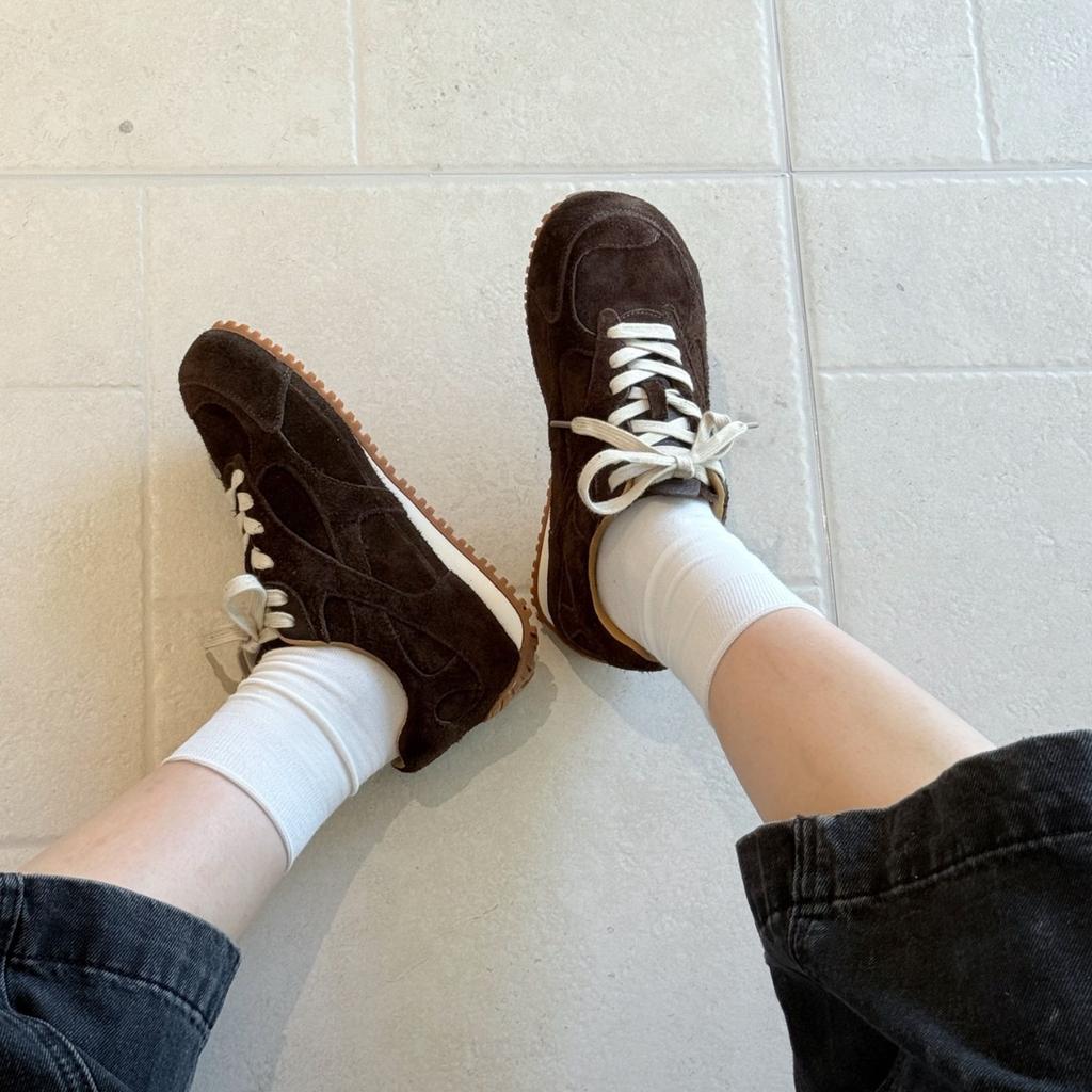 Dexun Shoes Women's Retro Flat Baseplate Shoes Couple Turning Fur British Style Sports Forrest Gump Shoes Round Head Derby Shoes