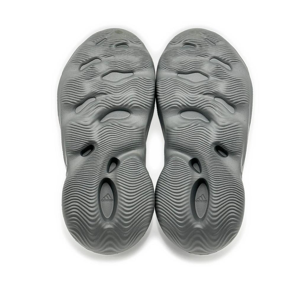IG5349 adidas Yeezy Foam Runner Carbon (Men's)