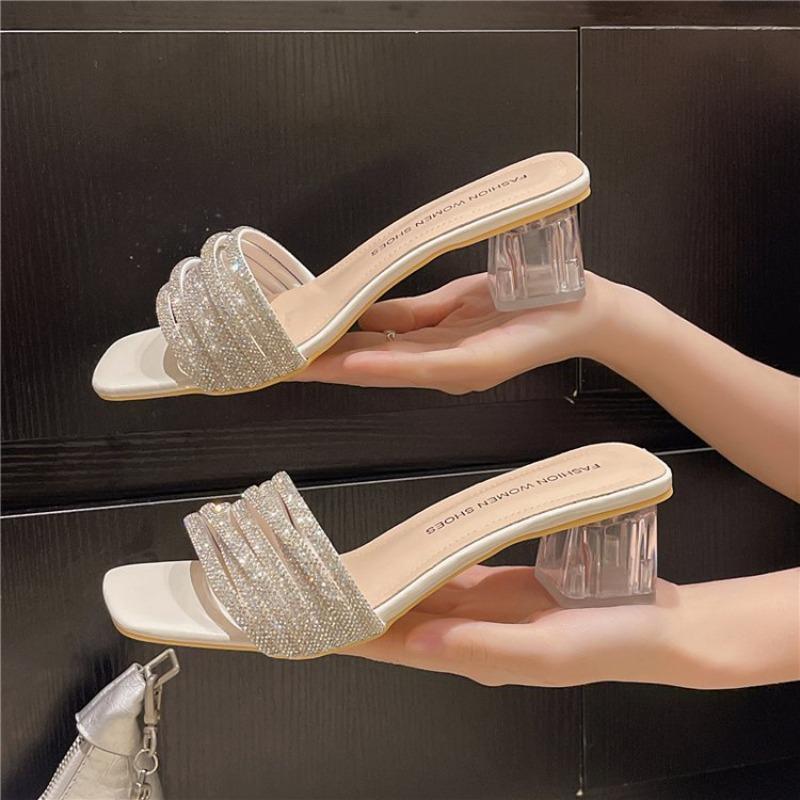 Stunning Rhinestone Open-Toe Chunky Heel Sandals Women's Outdoor Wear 2026 New High-End Sensation Match Skirt One-Strap Slippers