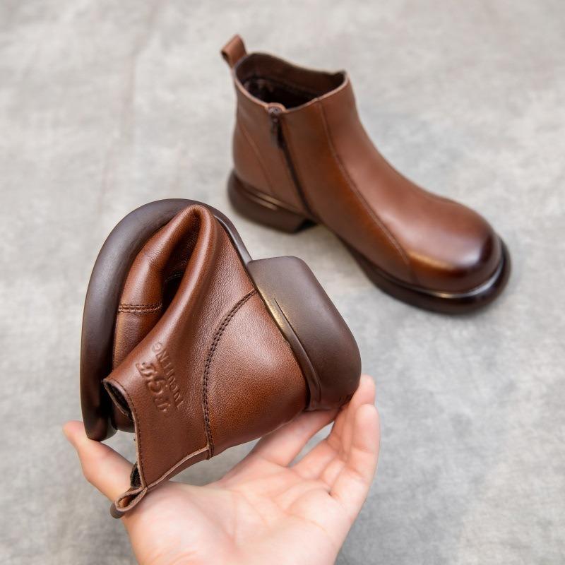 Leather thick heel soft bottom soft surface short boots children's autumn and winter retro round head large size velvet warm women's leather boots