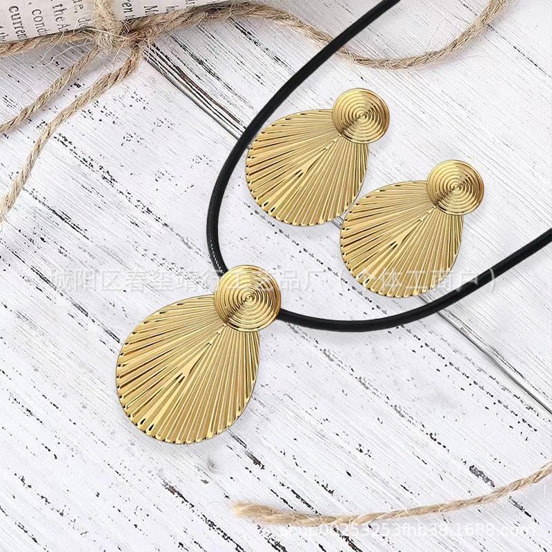 Wind New Geometric Splicing Shell Stud Earrings Necklace Jewelry Set Fashionable Simple Design Versatile Woman