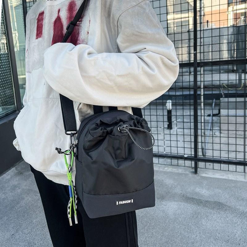 Lightweight Outdoor Shoulder Bag Travel Messenger Bag Men's Multi-functional Mobile Phone Bag Cycling Travel Kettle Water Cup Bag
