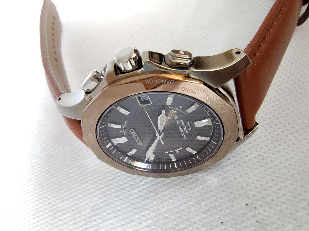 [USED] Radio-controlled Solar Watch, Rare, Seiko Brightz World Time Strap