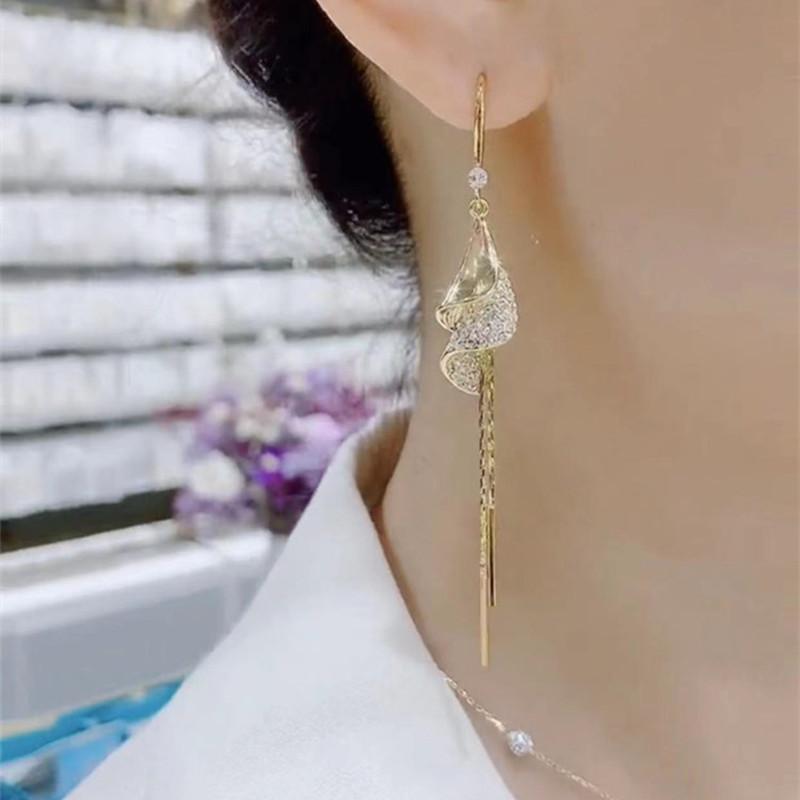 1Pair of Long Fringed Temperament Fashion Earrings, Unique Design, High-end Full Diamond Spiral Earrings for Women