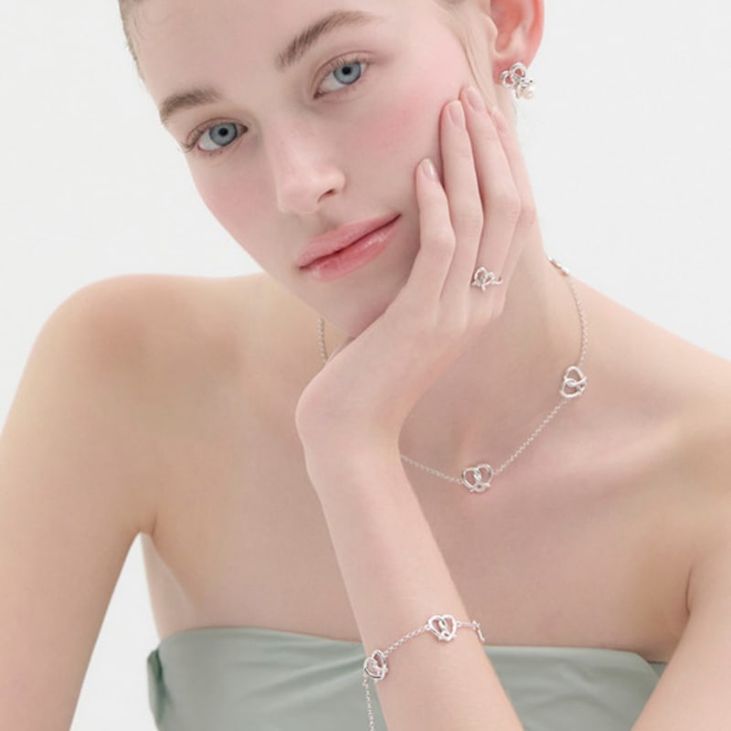 comelico atelier Pretzel Chain Bracelet