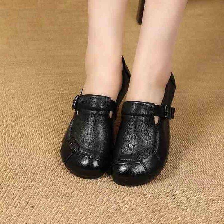 Retro women's shoes spring new comfortable beef tendon sole single shoes non-slip flat sole soft sole middle-aged and elderly mother casual leat