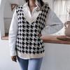 V-neck Checkered Knitted Vest Women Sweater Casual Loose Commute Simple Base Shirt Autumn and Winter