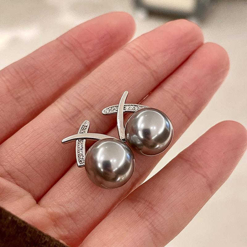 Французские ретро серьги-пусеты с жемчугом и цирконами: Элегантные нишевые женские украшения