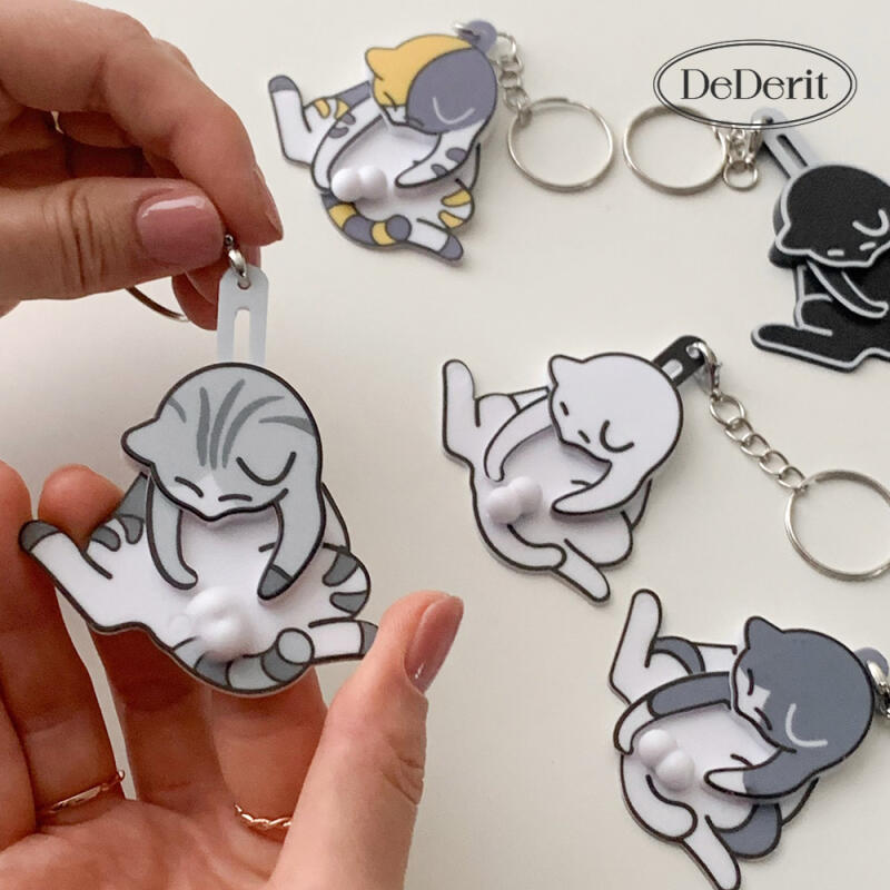 Cute Spinning Cat Keychain with Peanuts